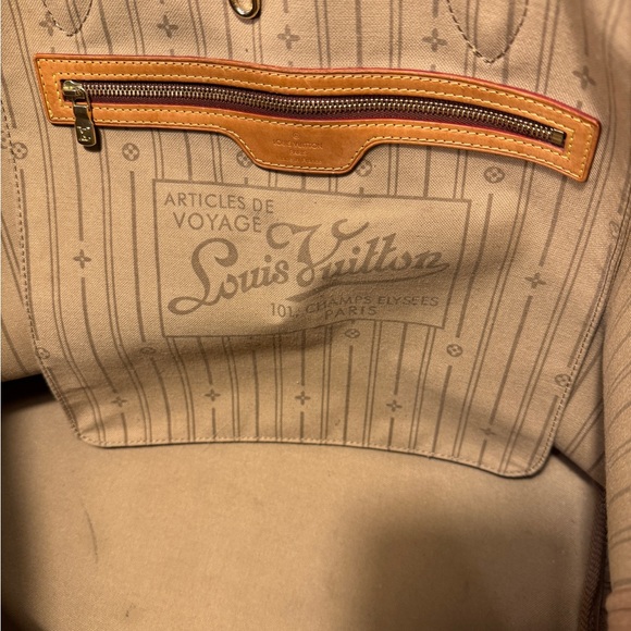 Authentic Louis Vuitton Neverfull GM - Picture 14 of 17